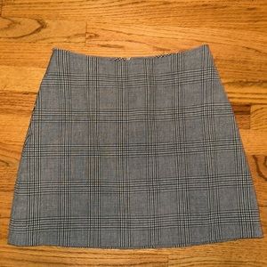 Aritzia Wilfred Plaid Mini Skirt with Pockets Size 8